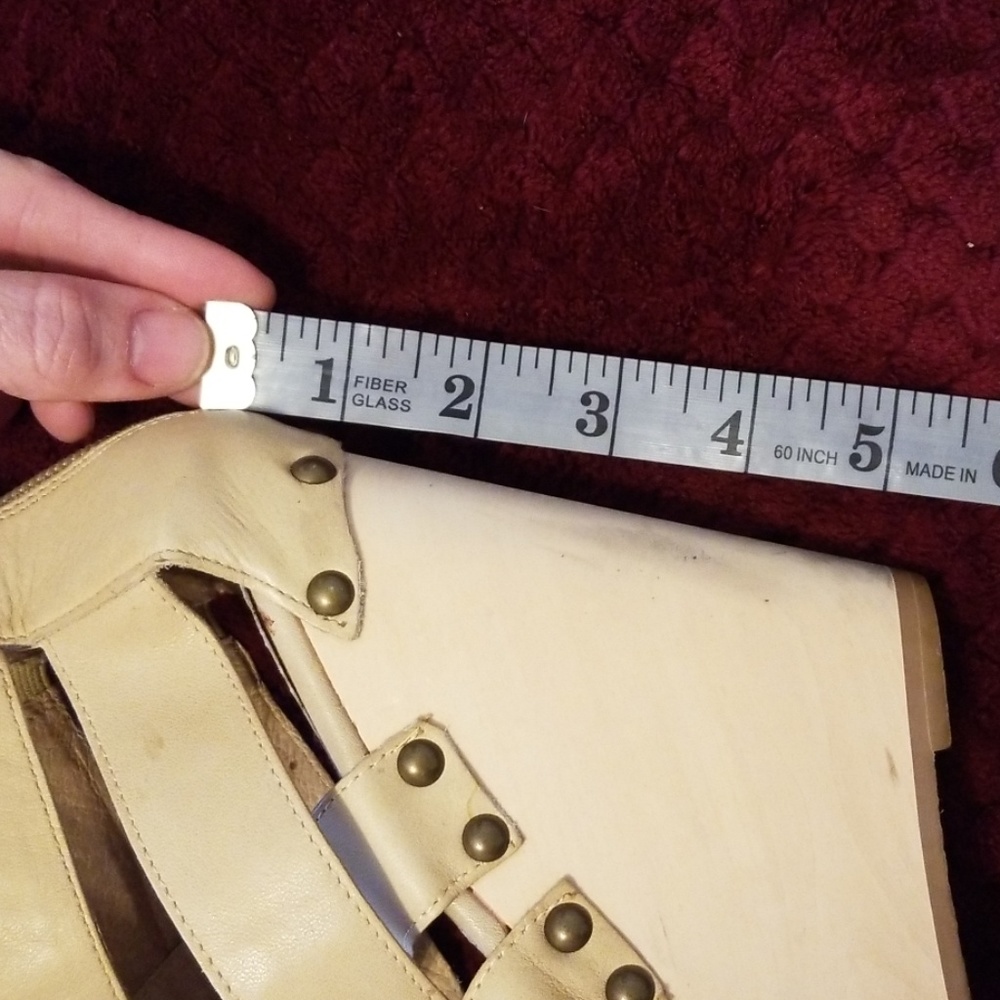 Wedges 8.5